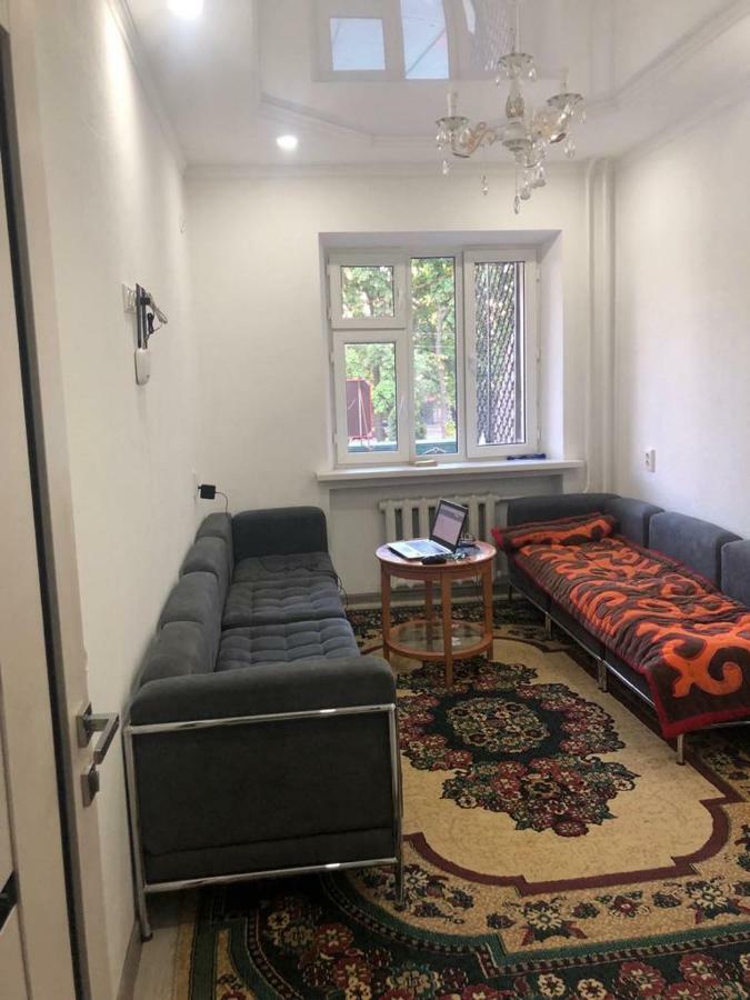 Flow Hostel Μπισκέκ Εξωτερικό φωτογραφία